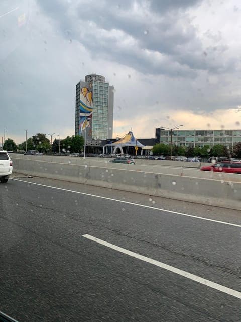 undefined Gallery Image 3