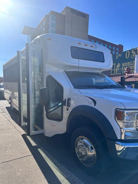 undefined Gallery Image 3