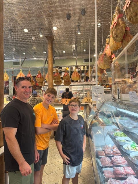 undefined Gallery Image 3