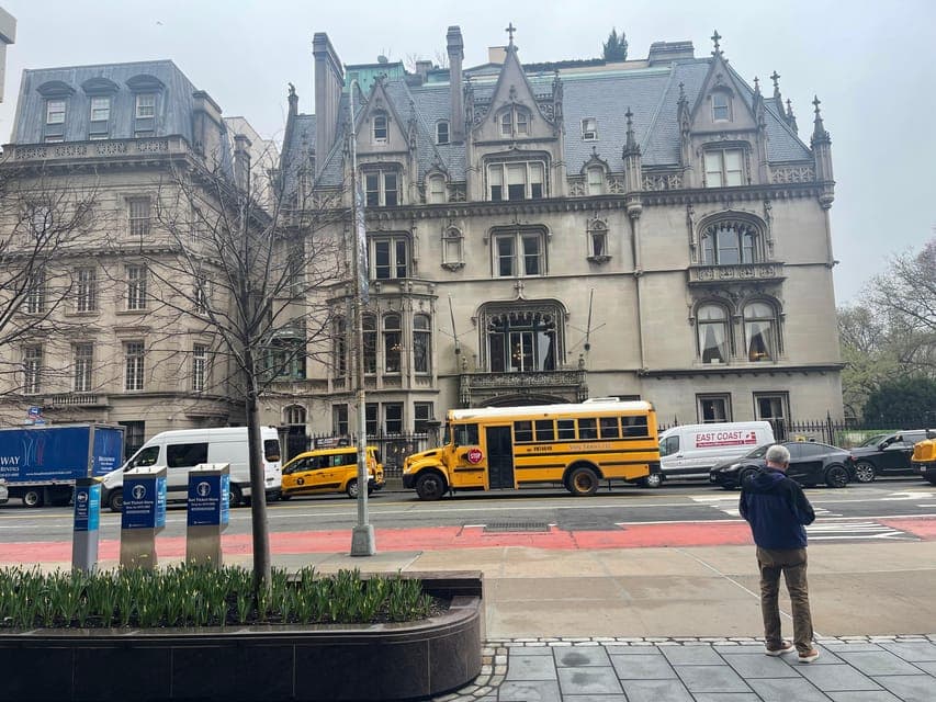 undefined Gallery Image 4