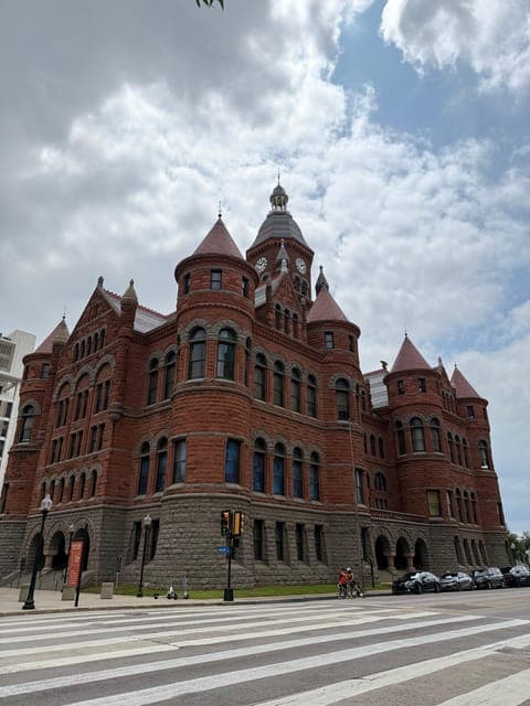 undefined Gallery Image 1