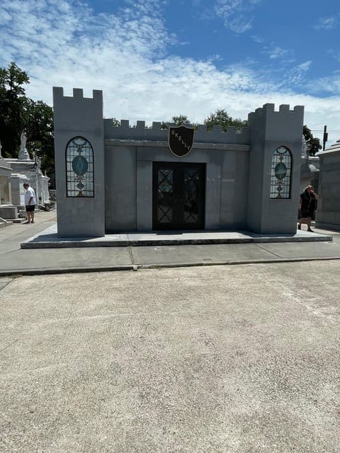 undefined Gallery Image 2