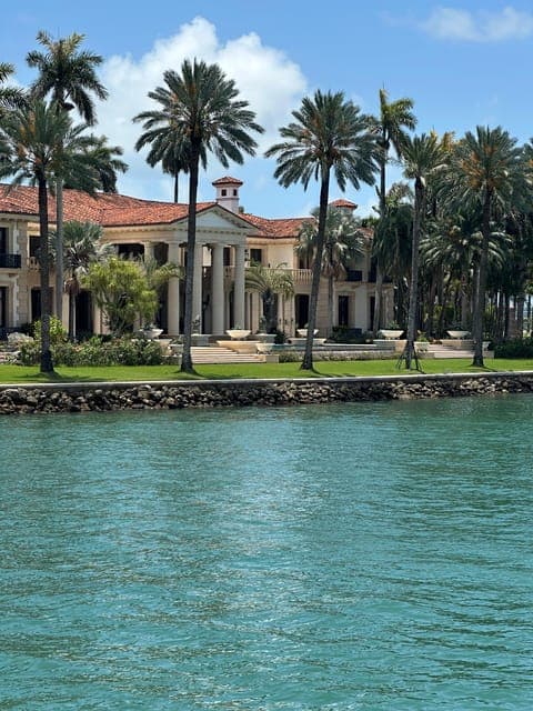 undefined Gallery Image 2