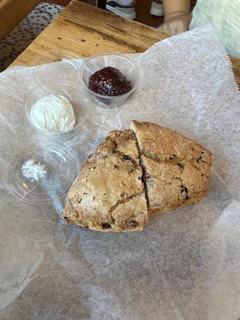 undefined Gallery Image 3