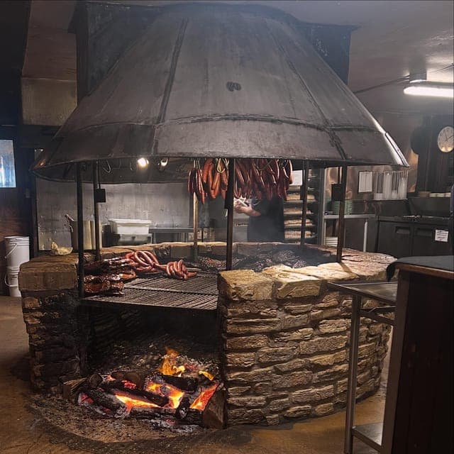 undefined Gallery Image 4