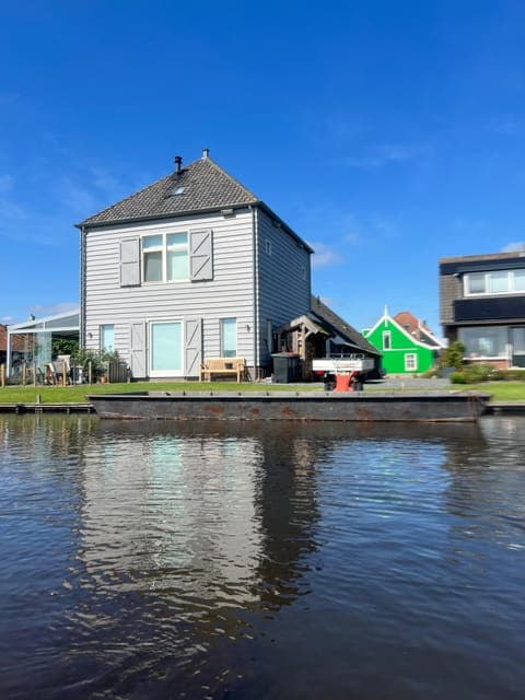 undefined Gallery Image 3