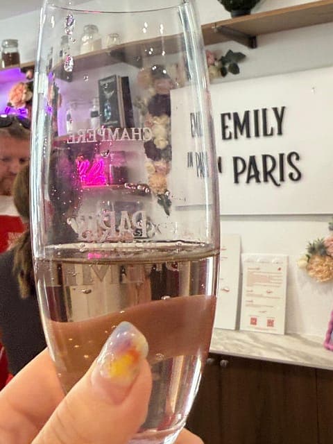 undefined Gallery Image 2