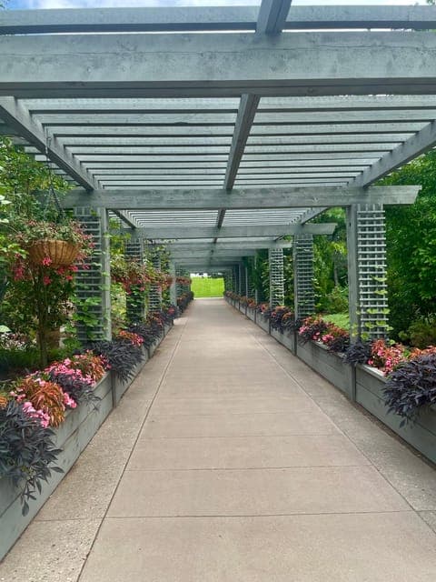 undefined Gallery Image 1