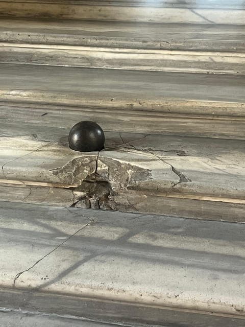 undefined Gallery Image 1