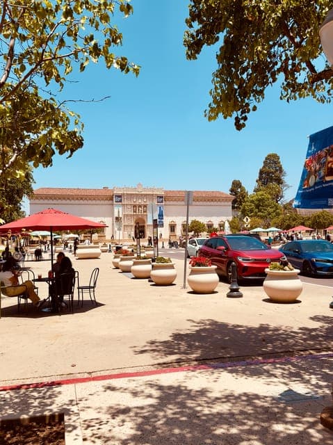 undefined Gallery Image 4