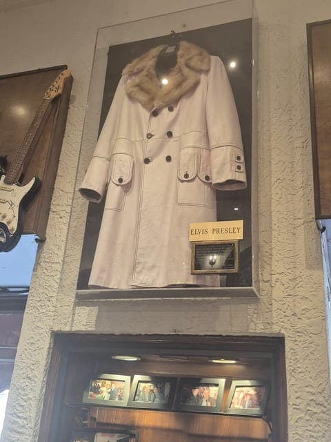 undefined Gallery Image 2