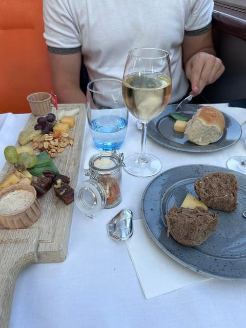 undefined Gallery Image 2