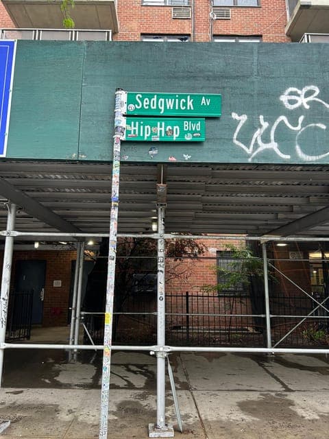 undefined Gallery Image 3