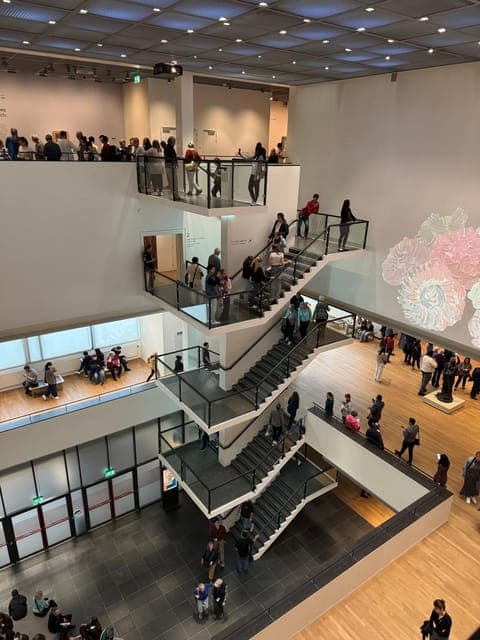 undefined Gallery Image 2