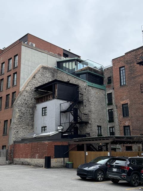 undefined Gallery Image 3