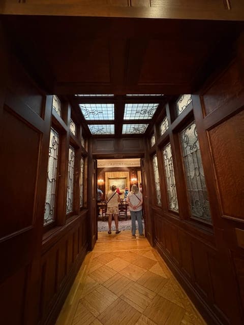 undefined Gallery Image 1