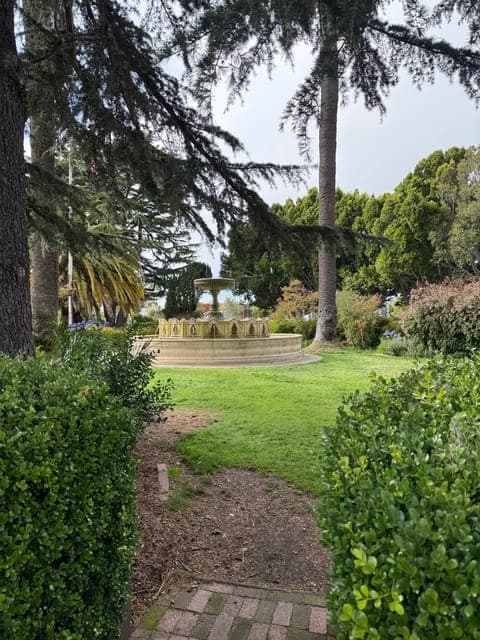 undefined Gallery Image 3