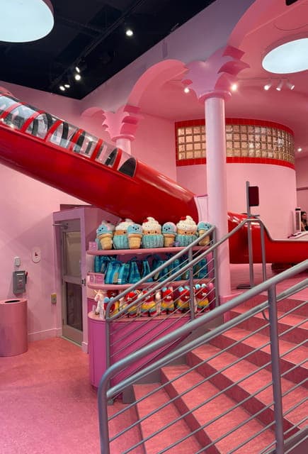 undefined Gallery Image 2