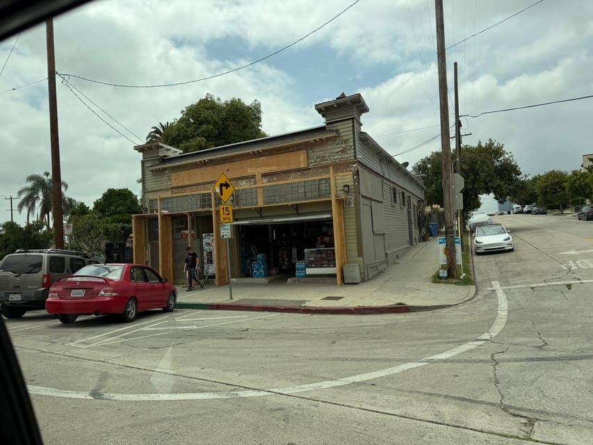 undefined Gallery Image 3