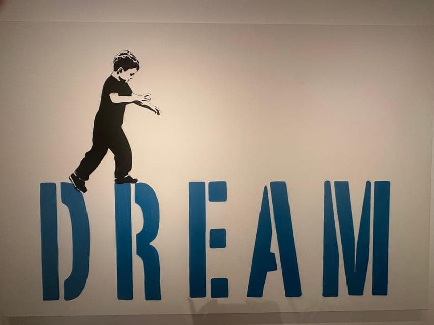 undefined Gallery Image 3