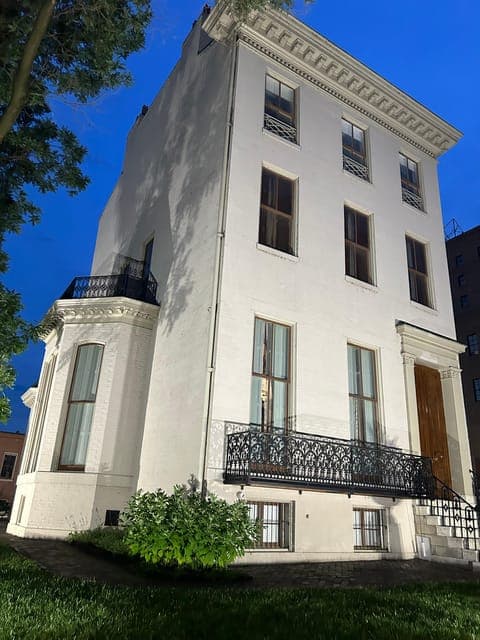 undefined Gallery Image 2