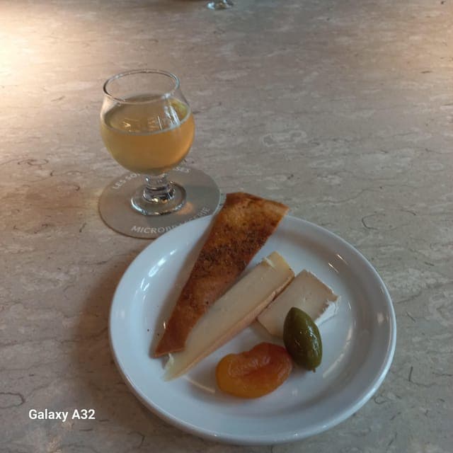 undefined Gallery Image 3