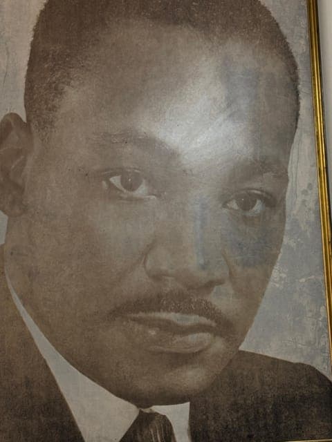 undefined Gallery Image 2