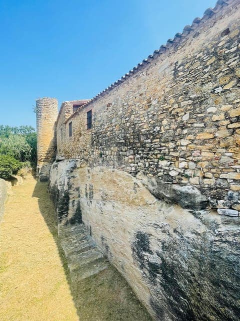 undefined Gallery Image 4