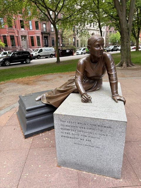 undefined Gallery Image 3