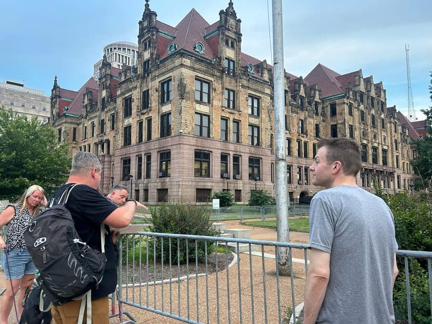 undefined Gallery Image 1