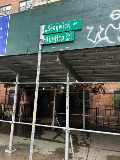 undefined Gallery Image 1