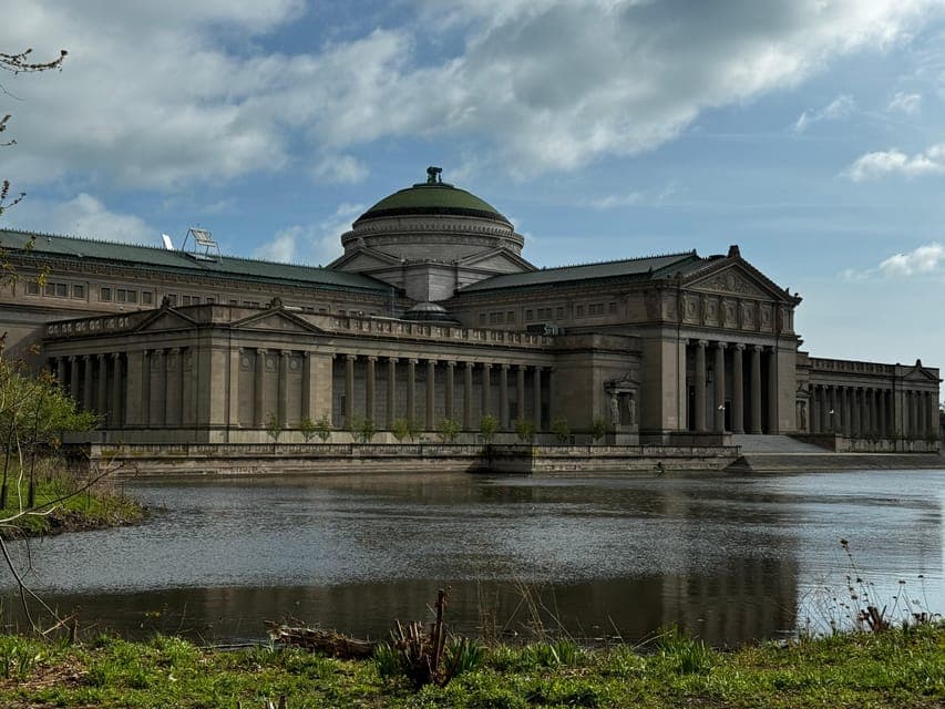 undefined Gallery Image 3