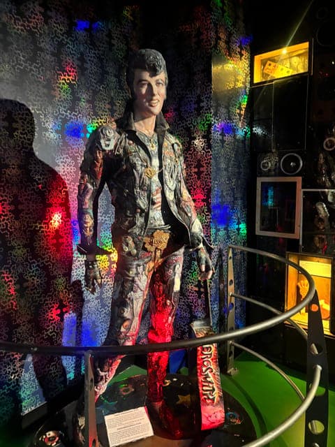 undefined Gallery Image 4