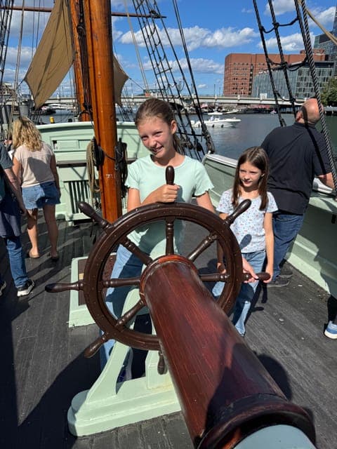 undefined Gallery Image 3