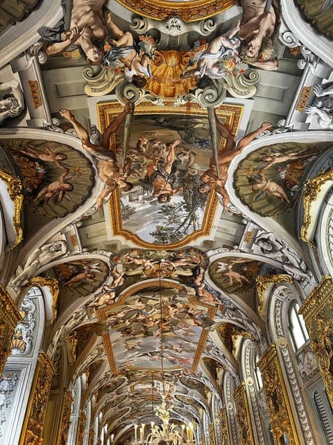 undefined Gallery Image 3