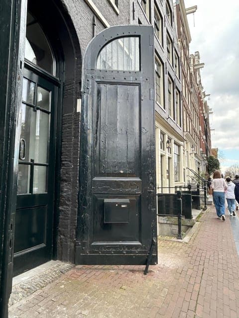 undefined Gallery Image 1