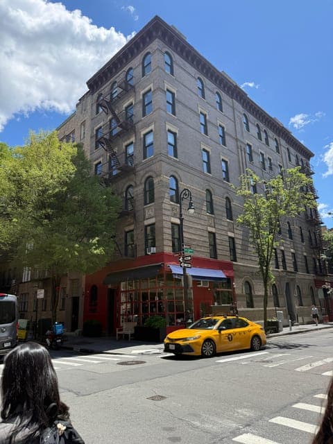 undefined Gallery Image 3