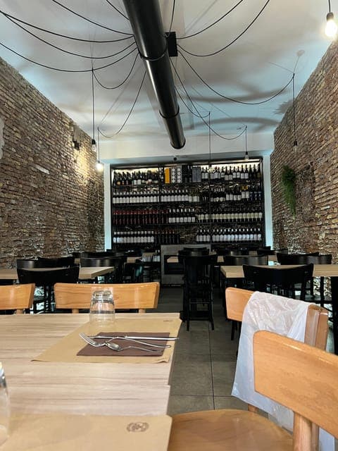 undefined Gallery Image 4