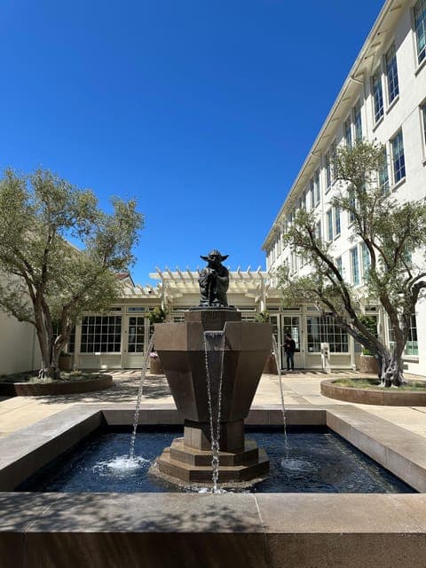 undefined Gallery Image 2