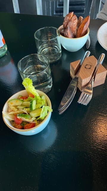 undefined Gallery Image 3