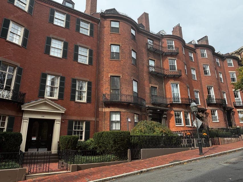 undefined Gallery Image 1