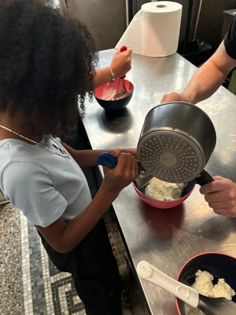 undefined Gallery Image 2