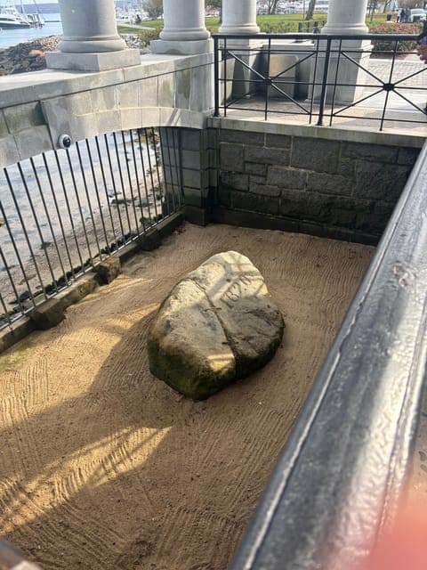 undefined Gallery Image 2