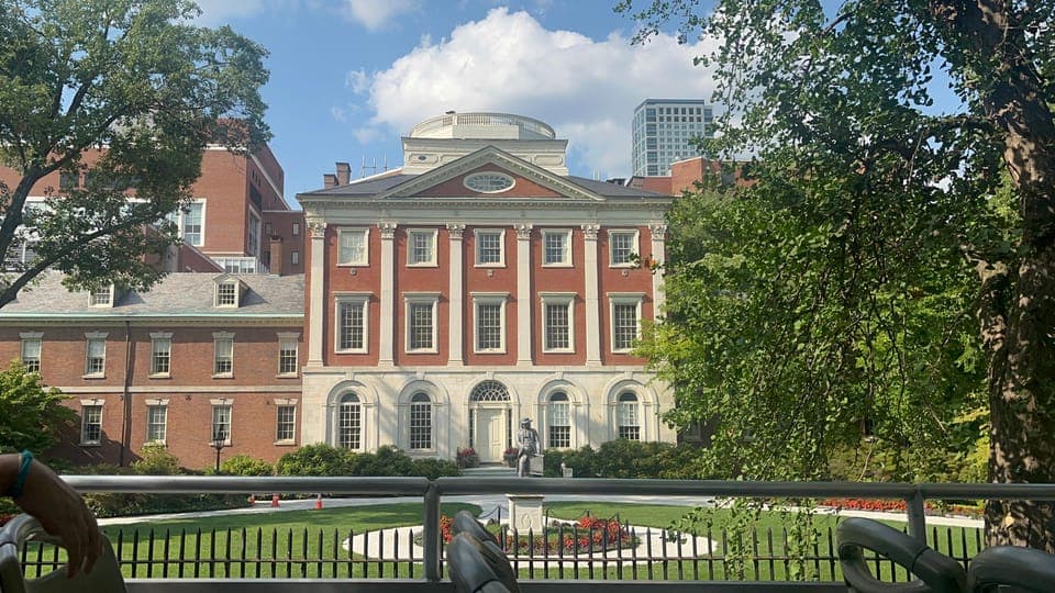 undefined Gallery Image 1