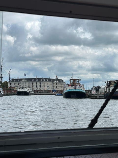 undefined Gallery Image 1