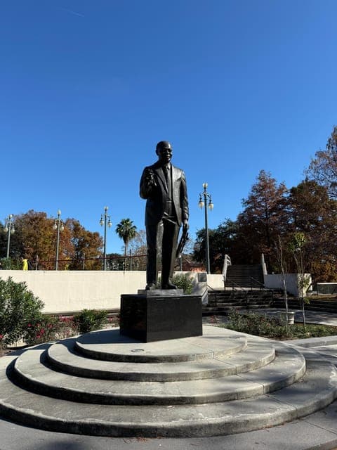 undefined Gallery Image 4