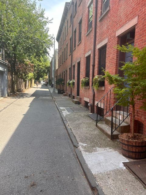 undefined Gallery Image 2