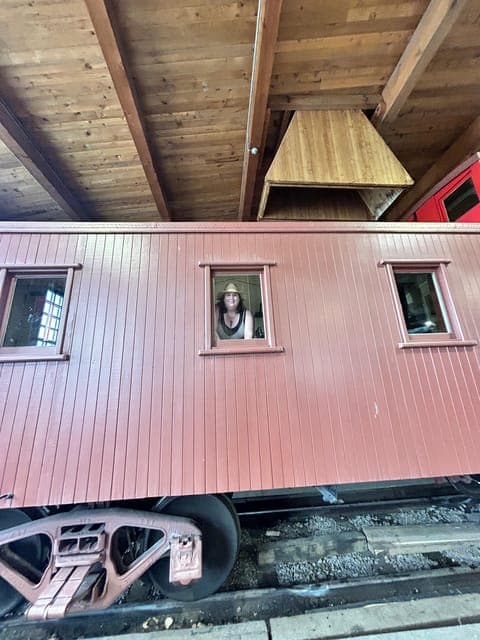 undefined Gallery Image 2