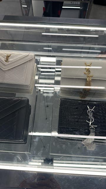 undefined Gallery Image 3