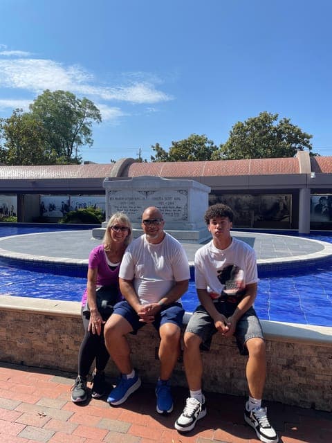 undefined Gallery Image 2